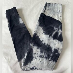 Women’s Vitality Activewear Tie-Dye Leggings - Black and white size XS
